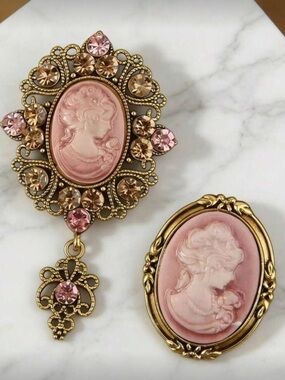 Vintage-Inspired Pink Cameo Brooch Set - Elegant Women's Jewelry